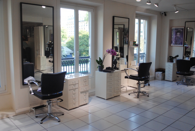 salon-coiffure-LE BOURGUET-min_floor-home-office-property-living-room-room-781228-pxhere.com